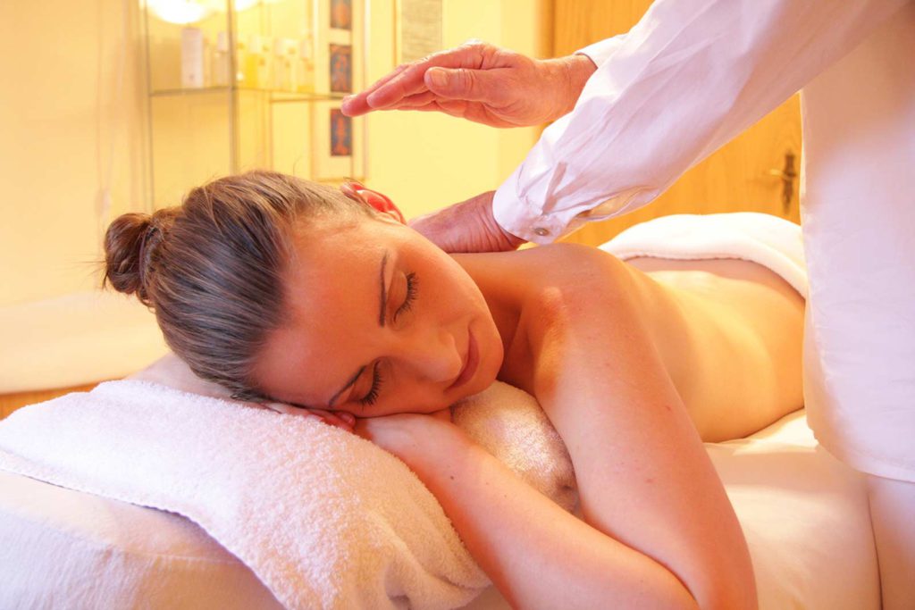 woman-relaxing-relax-spa-aesthetic-medispa