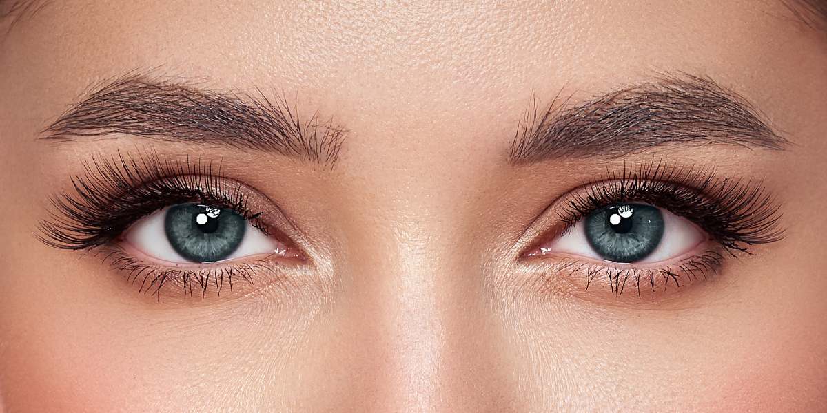 Read more about the article Eyelid Surgery in Pune: Tailored to Your Unique Features